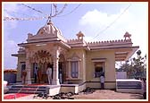 The newly consecrated Shree Swaminarayan Mandir 