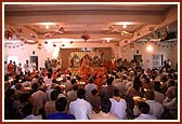  Performing arti after the Murti pratishtha ceremony