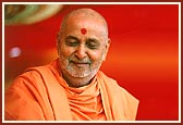 Swamishri smiling after his morning puja.