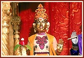 Lord Harikrishna Maharaj beautifully adorned in 'chandan'
