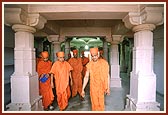 Visiting the ground floor (Rang Mandap) of mandir