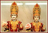 Shree Akshar Purushottam Maharaj and Lord Harikrishna Maharaj
