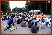 Swamishri honors the winners and outstanding players of the Football Tournament  