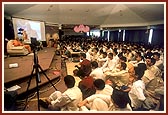  Swamishri at the Kishore Shibir