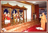 Darshan of Thakorji