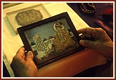 Swamishri with the murti of Akshar Purushottam Maharaj worshipped by Shastriji Maharaj in his daily puja