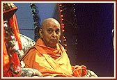 Swamishri during the Bal shibir assembly