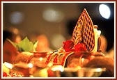 Lord Harikrishna Maharaj during maha-puja