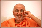 Swamishri 's divinity is reflected by his illustrious, joyful, stress-free personality