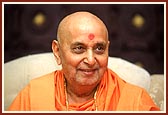 Divine moods: Swamishri's fresh, illustrious and compassionate countenance