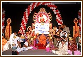 Swamishri with kishores who performed the 'Bhakta Prahlad' ballet