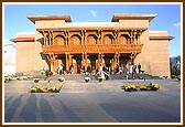 The intricately carved, traditionally styled Haveli of the Shree Swaminarayan Mandir, Chicago