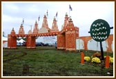 The new mandir site had been temporarily converted into Swaminarayan Nagar