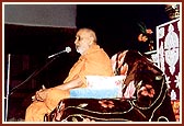 Swamishri addresses an assembly of tribals&nbsp;