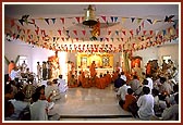 Swamishri performs murti-pratishtha of Shri Akshar Purushottam Maharaj