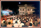 Evening satsang assembly