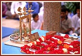 Swamishri's morning puja