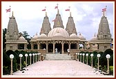 Shri Swaminarayan mandir, Mahelav