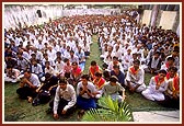 Assembly of devotees