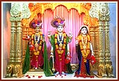 Beautifully adorned murtis of Swaminarayan Mandir, Anand