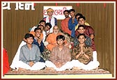 Akshar Purushottam Chhatralay students with Swamishri on annual day program&nbsp;&nbsp;