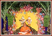 Swamishri reads the Shikshapatri during his morning puja