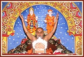 Swamishri performs the ritual of changing the janoi after his puja