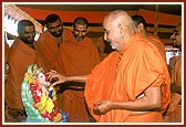 Swamishri performs pujan of Ganeshji on Ganesh Chaturthi