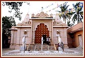 A beautiful monument built over the stepwell where Nilkanth Varni first came and sat in Loj