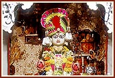 Formerly,the arti of this murti of Shri Ram was performed by Shriji Maharaj for six months. At present the murti is in the Swaminarayan Mandir and worshipped as Ghanshyam Maharaj