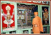 At the old Swaminarayan Mandir built on the very place where Kalyanbhai, the disciple of Gunatitanand Swami, lived