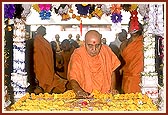 Darshan at Yogi Smruti Mandir
