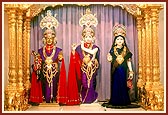 Shri Harikrishna Maharaj and Shri Radha Krishna Dev