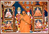 ... performs the pratishtha arti