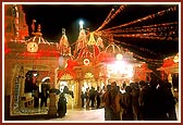 Shri Swaminarayan Mandir, Dholka, by night