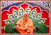 Swamishri during the assembly