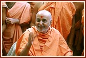 Swamishri in a happy, divine mood