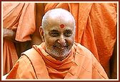 Swamishri in a happy, divine mood