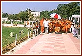 Swamishri personally observes the pradakshina around the mandir