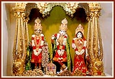 Annakut is offered before the fully adorned murtis of Shri Harikrishna Maharaj and Shri Radha Krishna Dev