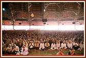 The giant satsang assembly in the mandir hall
