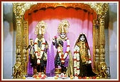 Shri Harikrishna Maharaj and Shri Radha Krishna Dev