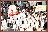 A Swan float with the murti of Bhagwan Swaminarayan