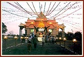 Shri Swaminarayan Madir, Kusumbe, 3 Jan. 2002