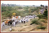 Procession of the murtis of Kusumbe