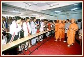 Swamishri takes a tour of the institute