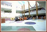 Swamishri takes a tour of the institute