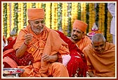 &nbsp;&nbsp;Swamishri performs the shilanyas ceremony rituals