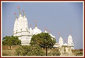 Views of the BAPS Shri Swaminarayan Mandir on the hillock