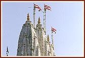 Views of the BAPS Shri Swaminarayan Mandir on the hillock